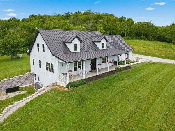 19180 B Highway, Richmond, MO 64085