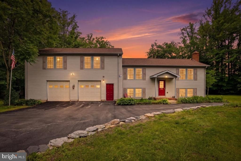1022 Lakeview Drive, Stafford, VA 22556 Main Photo