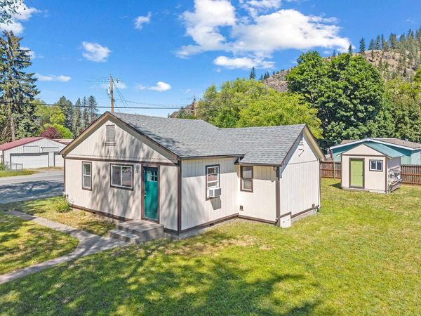 380 W 5th Ave, Kettle Falls, WA 99141