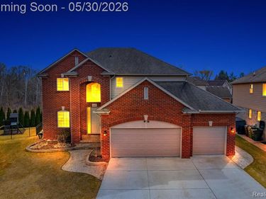 4122 Hawks Nest Road, Shelby Twp, MI 48317