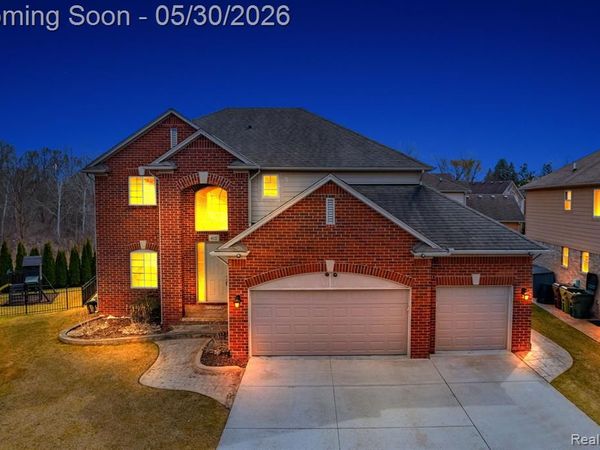 4122 Hawks Nest Road, Shelby Twp, MI 48317