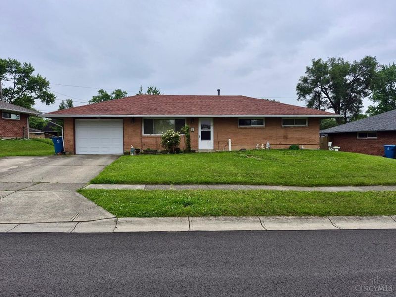 5460 Barnard Drive, Huber Heights, OH 45424 Photo 1