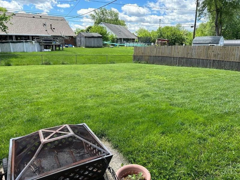 5460 Barnard Drive, Huber Heights, OH 45424 Photo 4