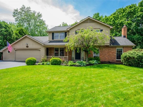 121 Berchman Circle , Rochester, NY 14626