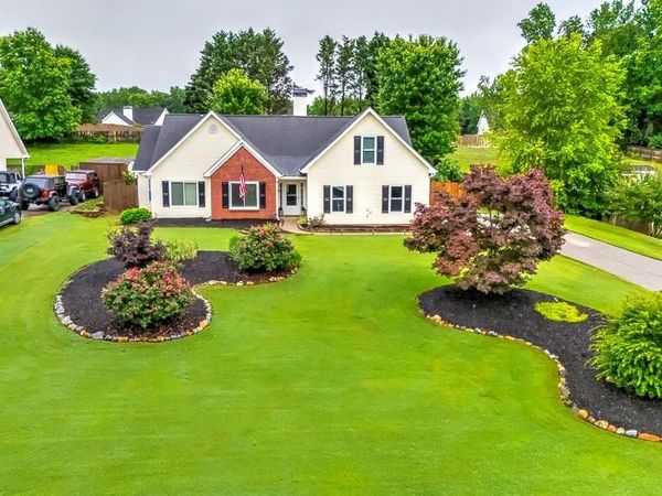 6145 Devonshire Drive, Flowery Branch, GA 30542