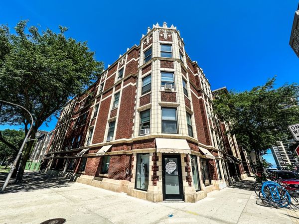 6207 N Winthrop Avenue , Unit 30, Chicago, IL 60660