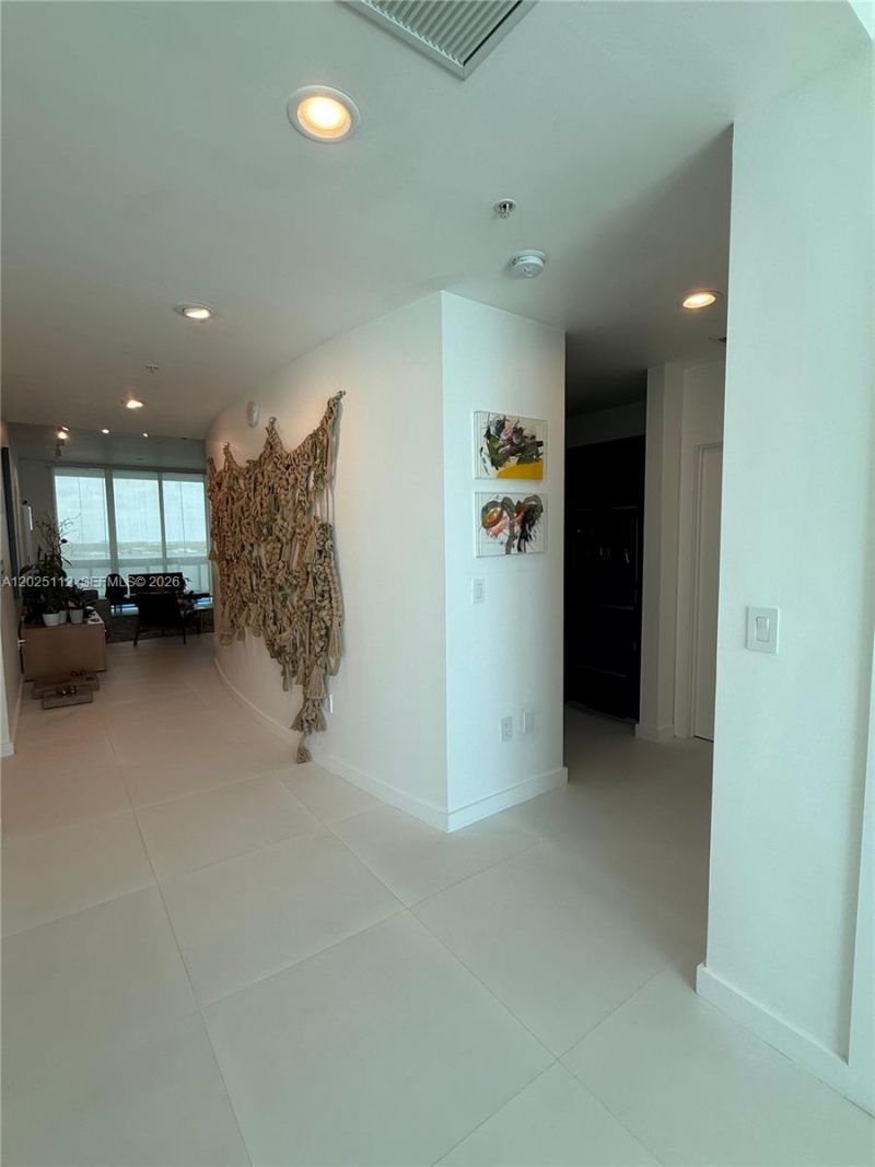 7928 East Dr , Unit 904, North Bay Village, FL 33141 Photo