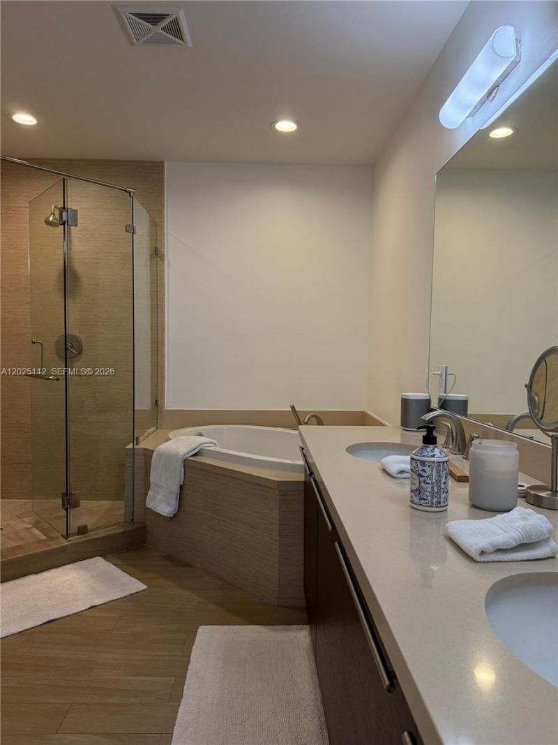 7928 East Dr , Unit 904, North Bay Village, FL 33141 Photo