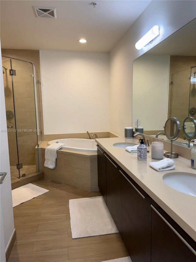 7928 East Dr , Unit 904, North Bay Village, FL 33141 Photo