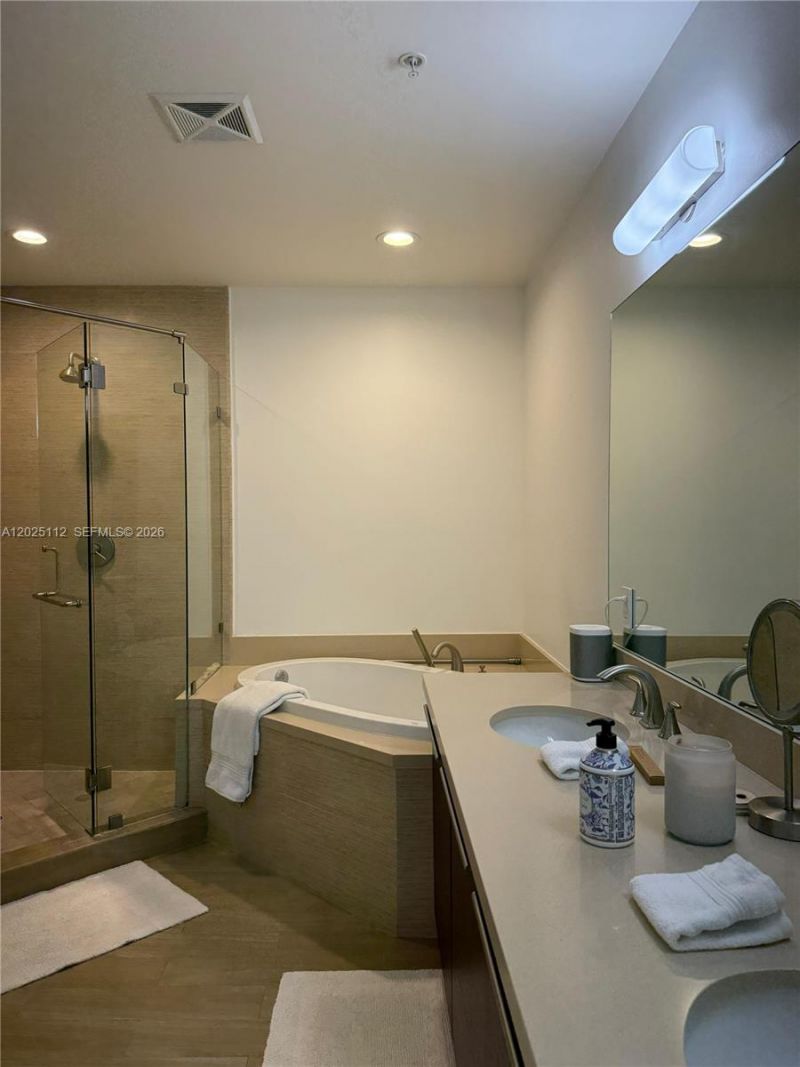 7928 East Dr , Unit 904, North Bay Village, FL 33141 Photo