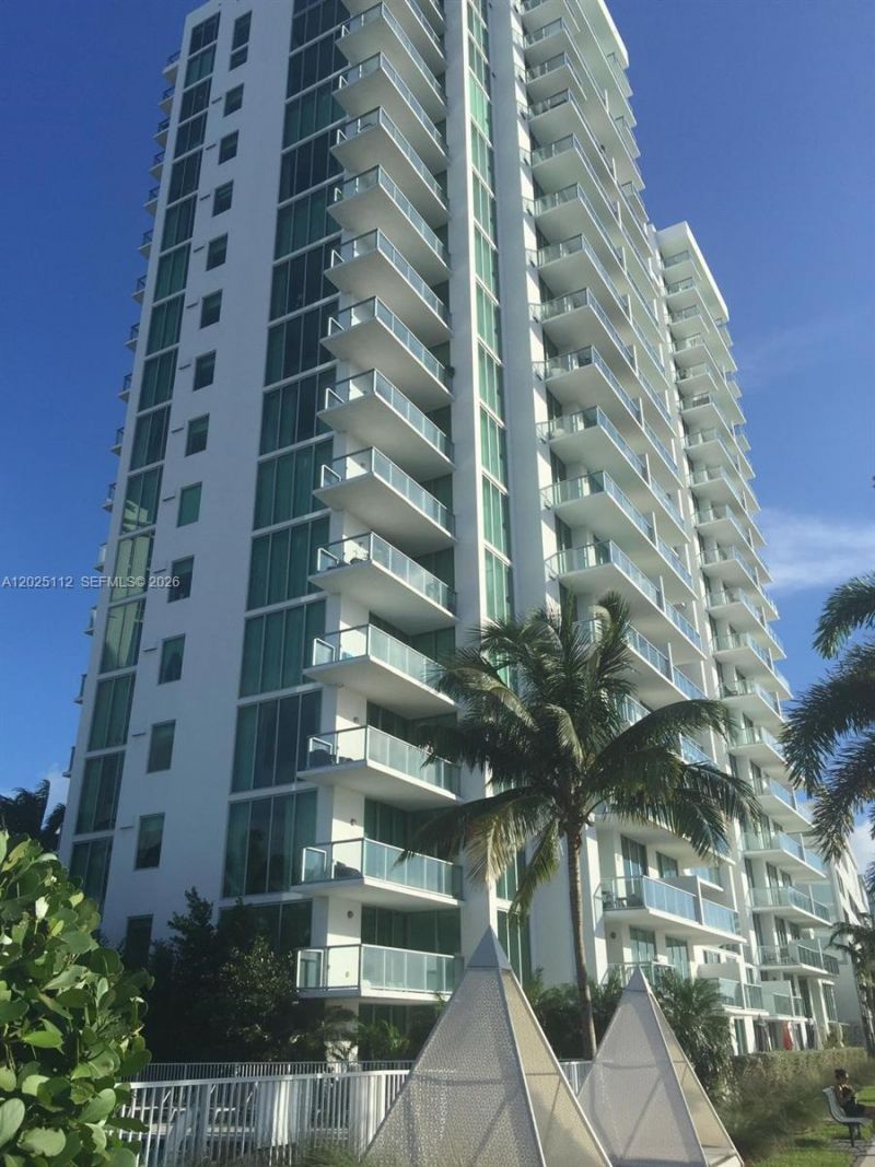 7928 East Dr , Unit 904, North Bay Village, FL 33141 Photo
