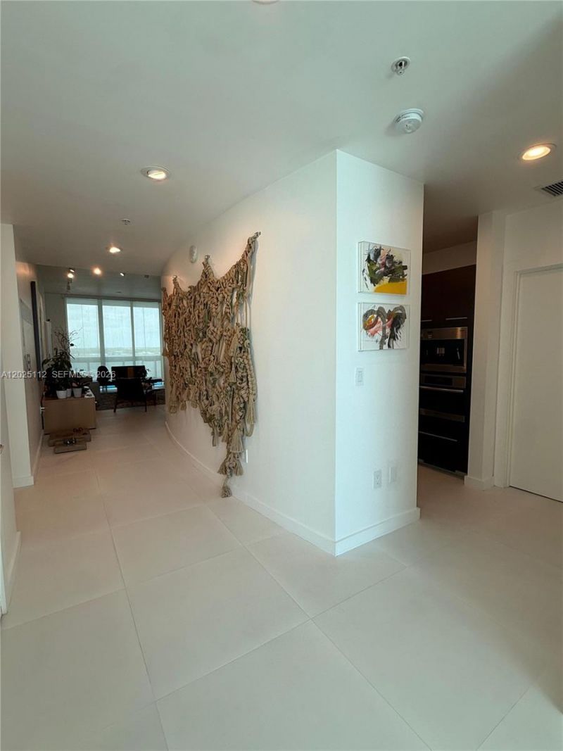 7928 East Dr , Unit 904, North Bay Village, FL 33141 Photo