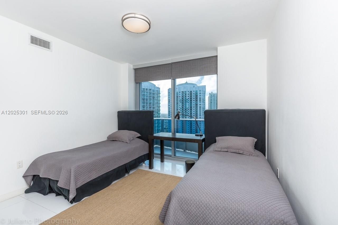 200 Biscayne Boulevard Way, Unit 3102, Miami, FL 33131 Photo