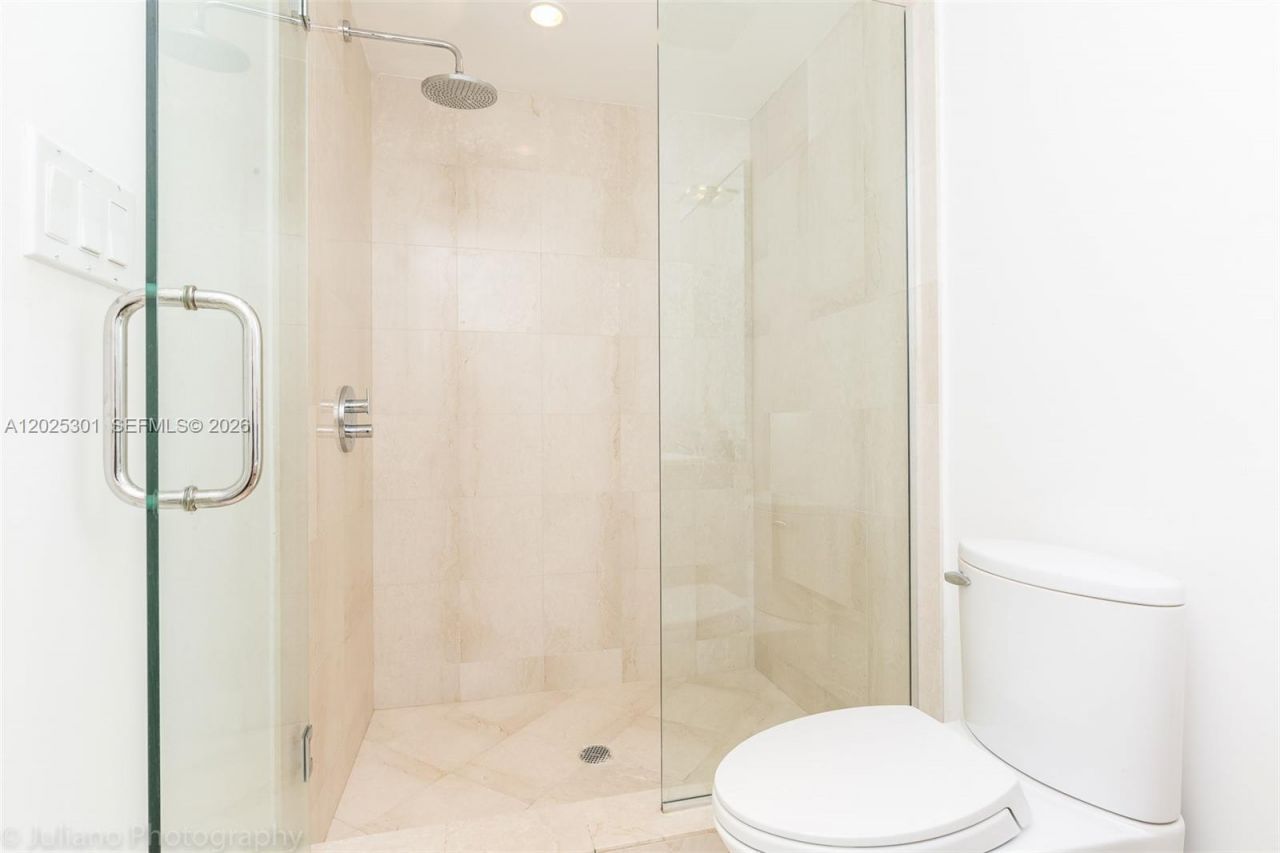 200 Biscayne Boulevard Way, Unit 3102, Miami, FL 33131 Photo