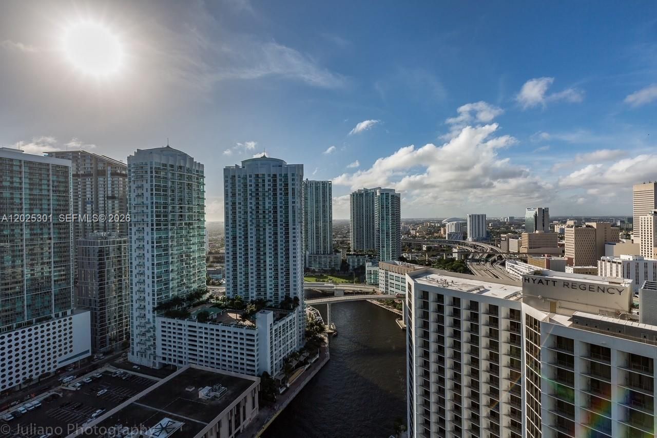200 Biscayne Boulevard Way, Unit 3102, Miami, FL 33131 Photo