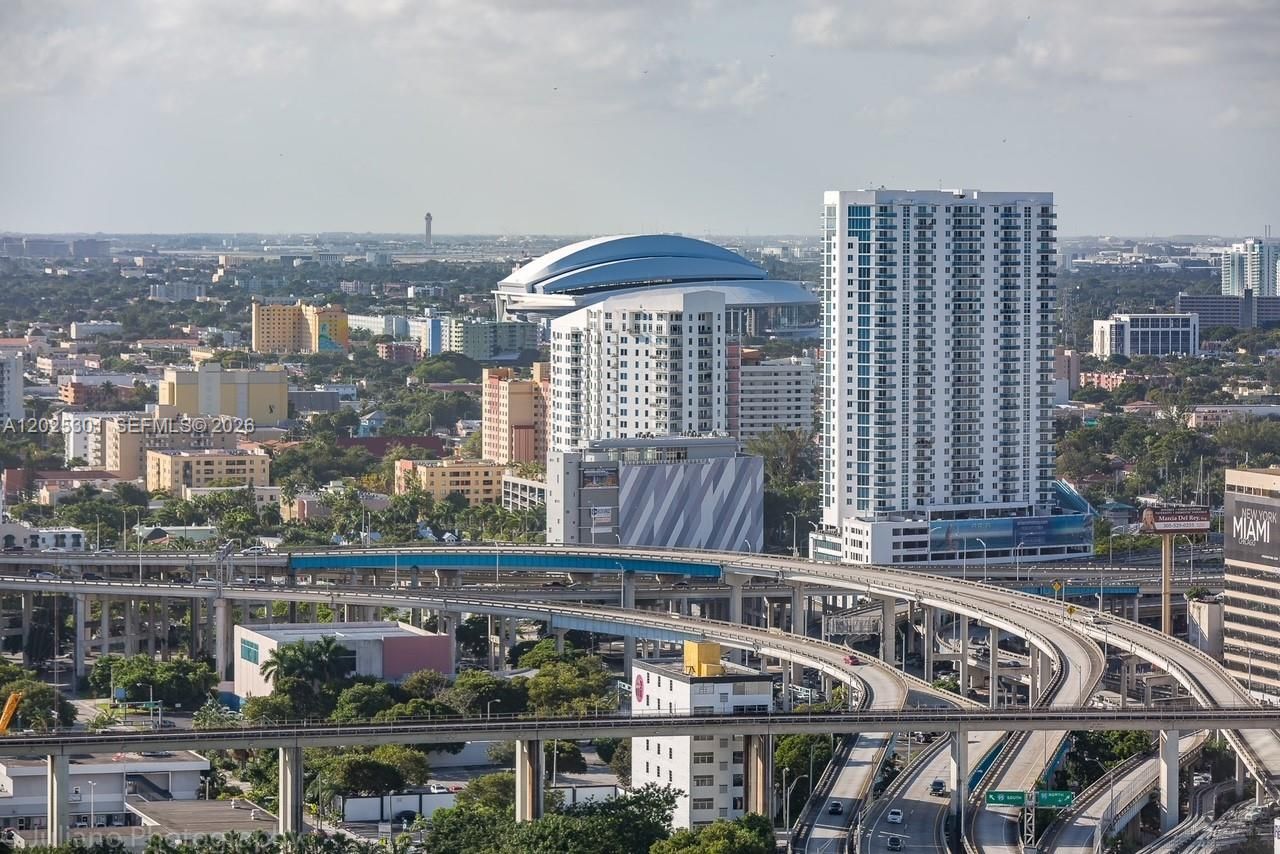 200 Biscayne Boulevard Way, Unit 3102, Miami, FL 33131 Photo