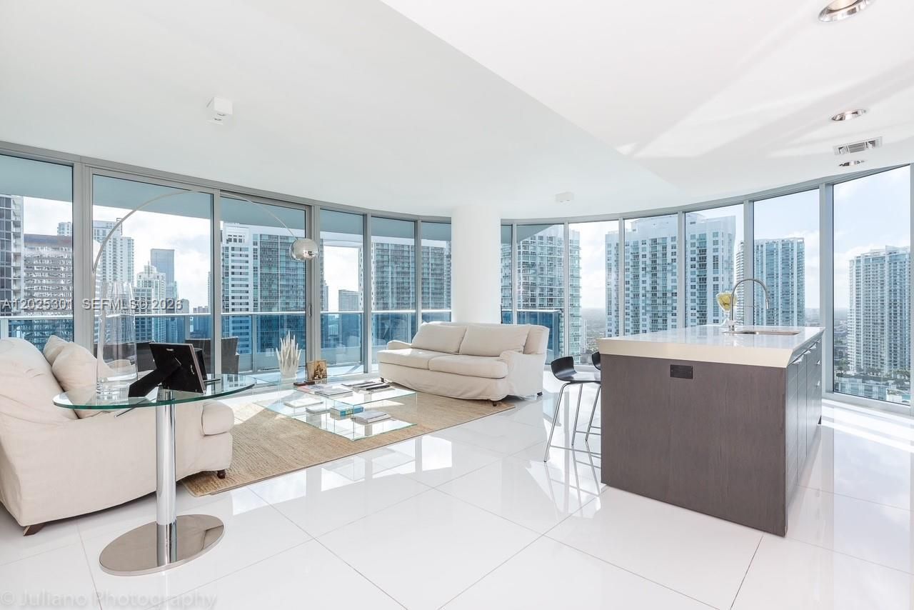 200 Biscayne Boulevard Way, Unit 3102, Miami, FL 33131 Photo