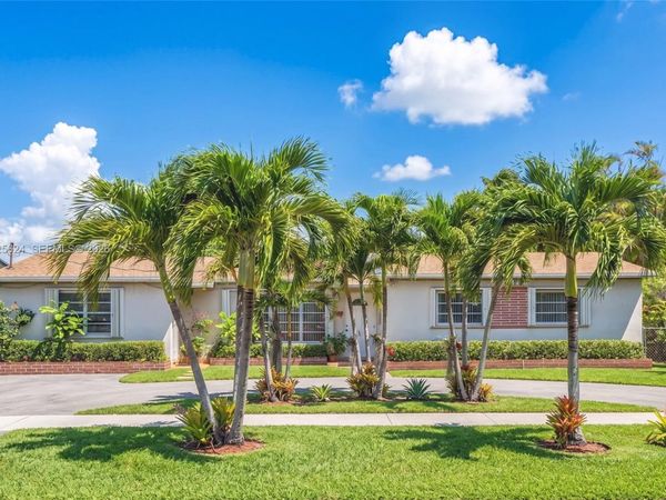 9231 SW 16th St , Miami, FL 33165