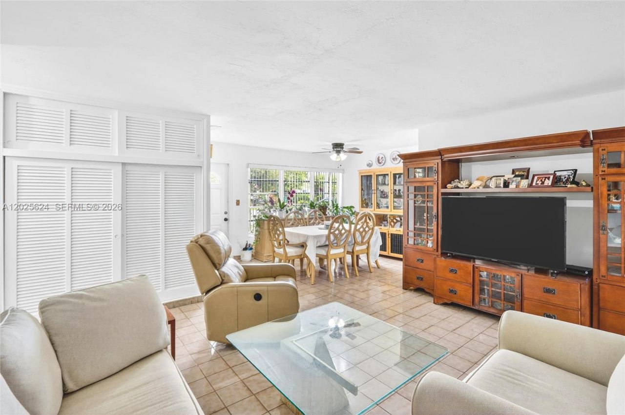 9231 SW 16th St , Miami, FL 33165 Photo