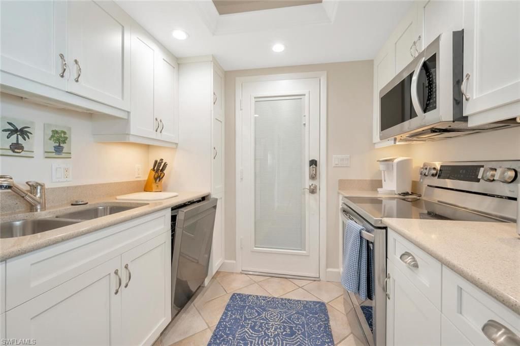 2800 Gulf Shore Blvd N, Unit 304, Naples, FL 34103 Photo
