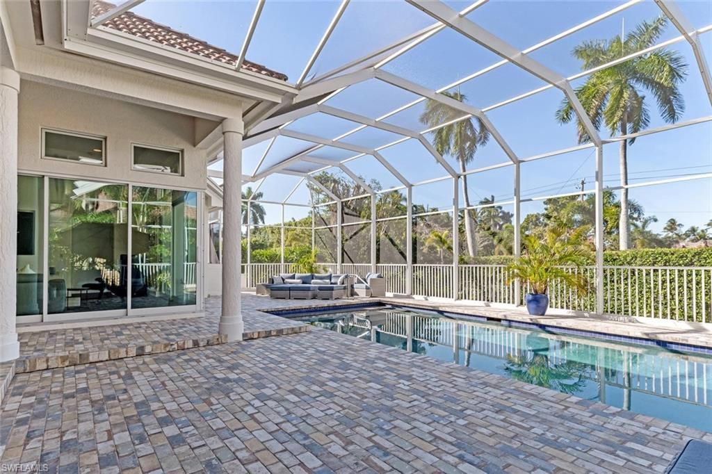 2540 Half Moon Walk , Naples, FL 34102 Photo