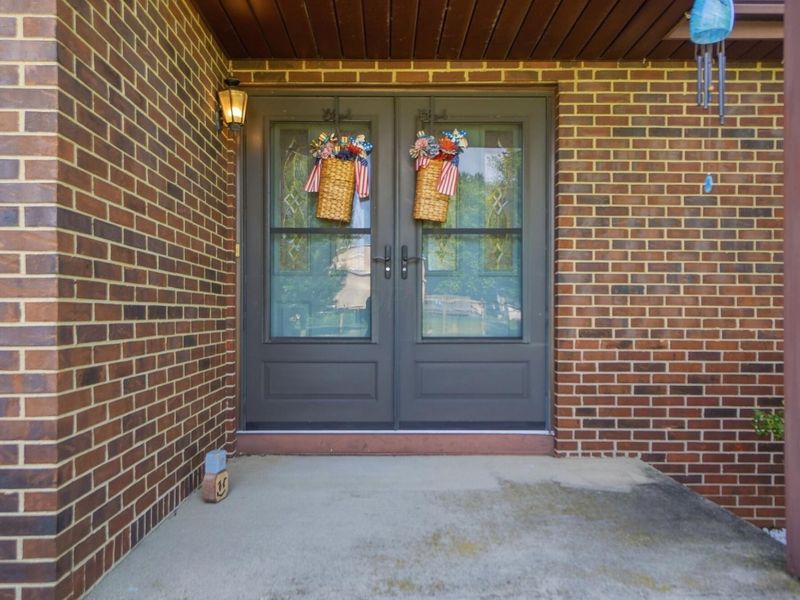 330 Northview Drive, London, OH 43140 Photo 2