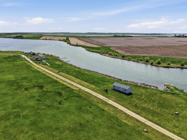 110 EULA MAE WOODWARD Parkway SW, Oakes, ND 58474