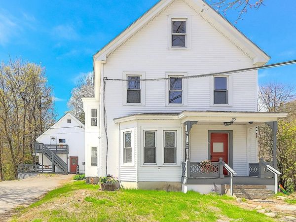 95 Hall Avenue, Henniker, NH 03242