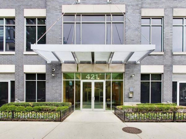 421 W Huron Street , Unit 1303, Chicago, IL 60654