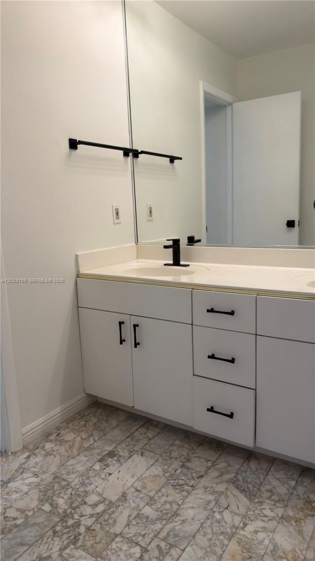 7700 SW 52nd Ct, Miami, FL 33143 Photo