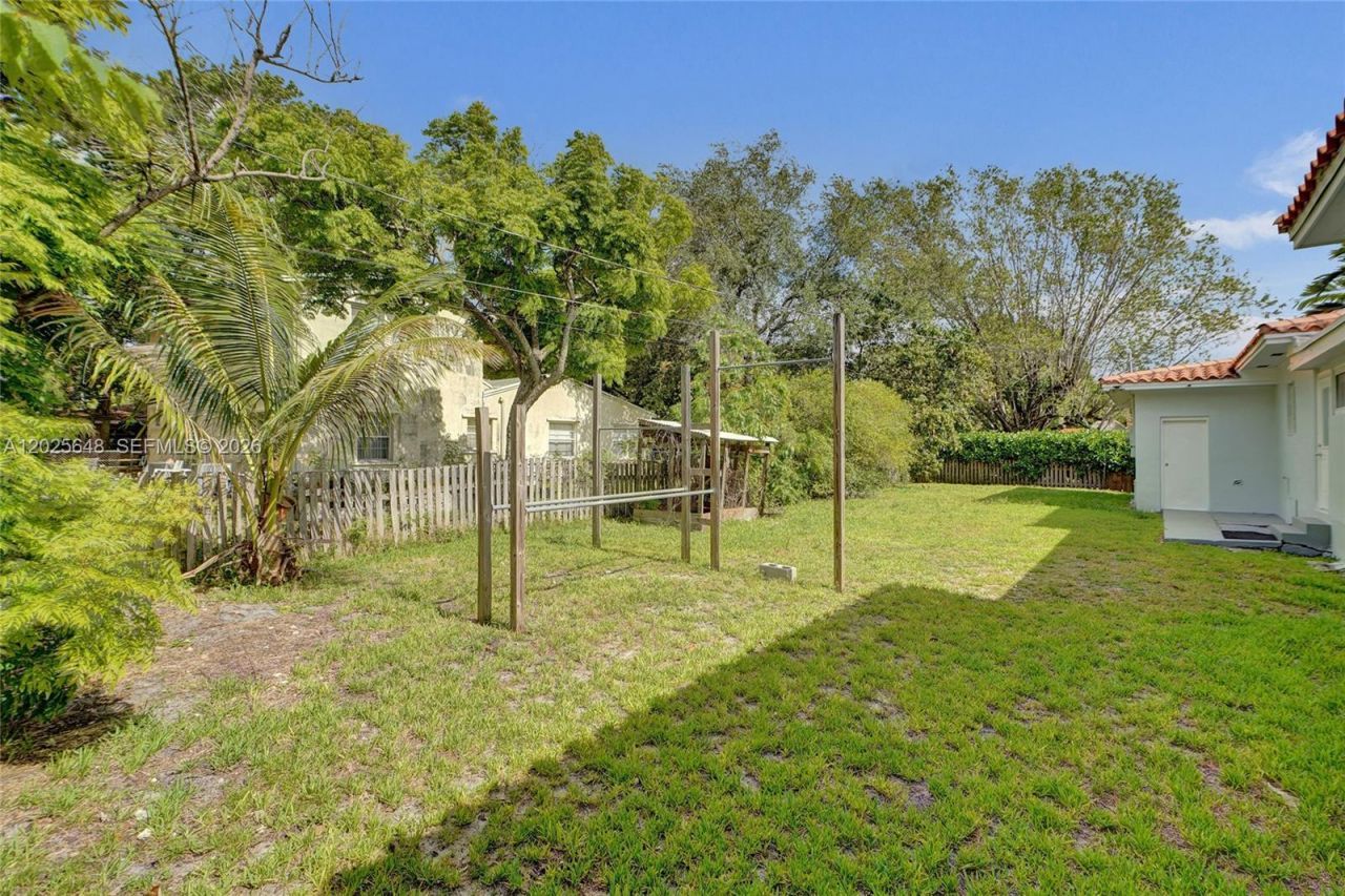 2300 SW 22nd Ave , Miami, FL 33145 Photo