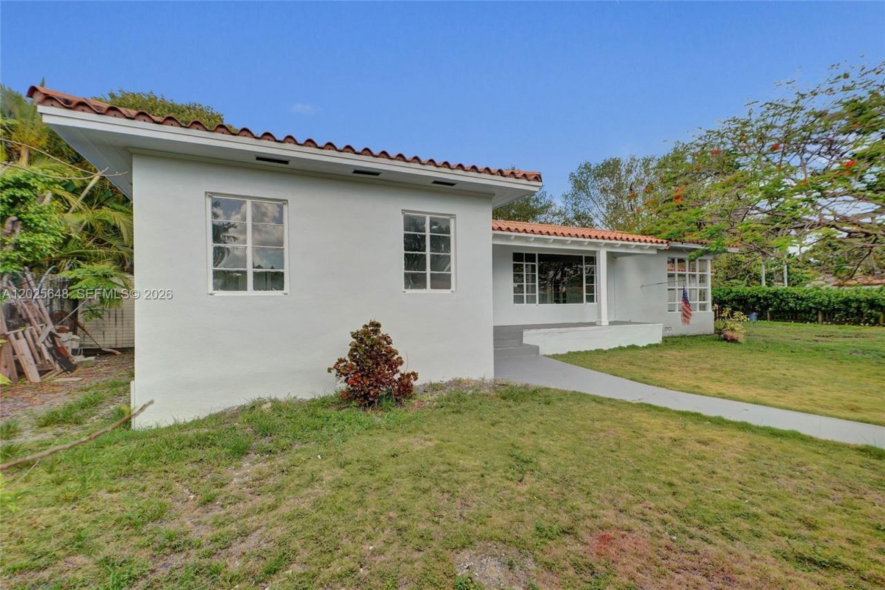 2300 SW 22nd Ave , Miami, FL 33145 Photo