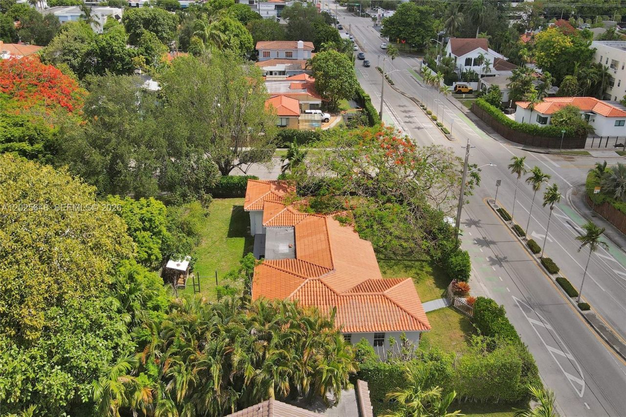 2300 SW 22nd Ave , Miami, FL 33145 Photo