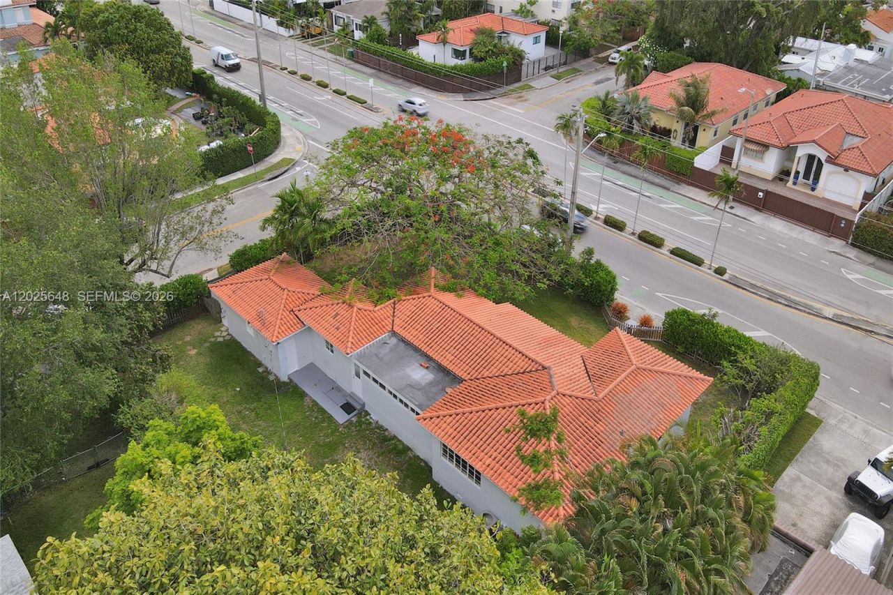 2300 SW 22nd Ave , Miami, FL 33145 Photo