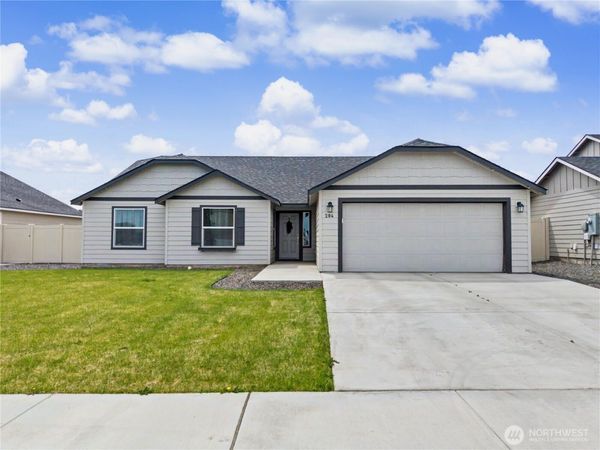 204 Royal Palm Drive , Moses Lake, WA 98837