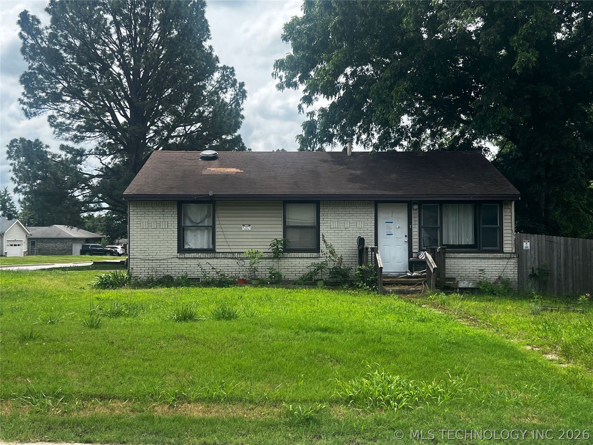 1904 W 47th Place, Tulsa, OK 74107 Main Photo