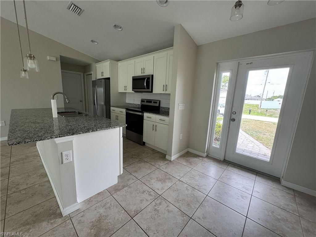 2536 NW 18th Pl, Cape Coral, FL 33993 Photo