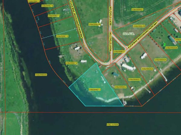100 Eula Mae Woodward Parkway SW, Oakes, ND 58474