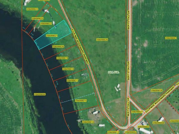 116 EULA MAE WOODWARD Parkway SW, Oakes, ND 58474