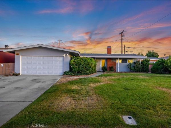 1626 E Avenue Q11, Palmdale, CA 93550