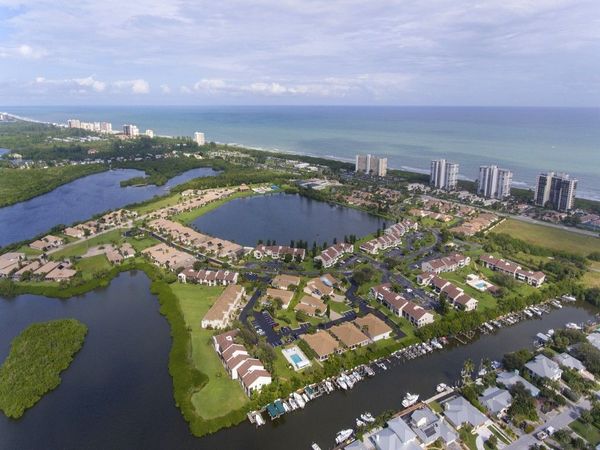 3206 S Lakeview Circle, Unit 105, Hutchinson Island, FL 34949