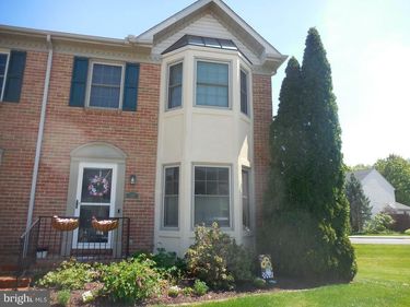 525 COBBLESTONE LANE, LANCASTER, PA 17601