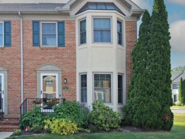 525 COBBLESTONE LANE, LANCASTER, PA 17601