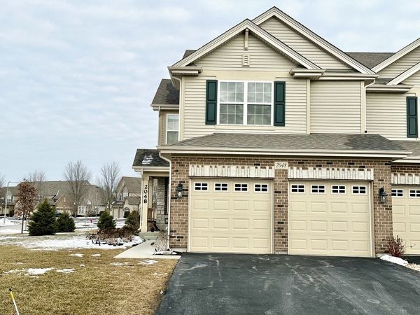 2048 Canyon Creek Court , Aurora, IL 60503