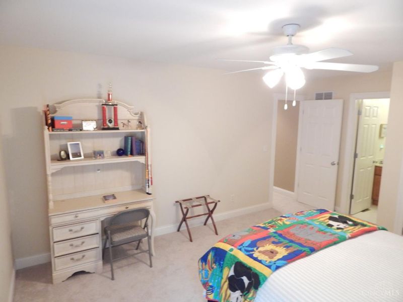 8171 Cheltenham Court, Hamilton Twp, OH 45039 Photo 17