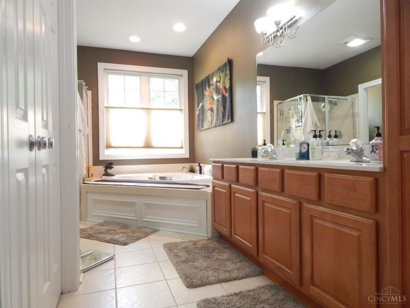 8171 Cheltenham Court, Hamilton Twp, OH 45039 Photo 8