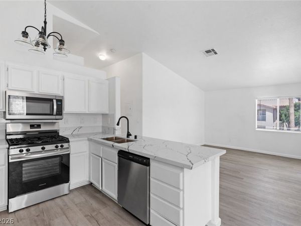 2110 Los Feliz Street, Unit 2015, Las Vegas, NV 89156