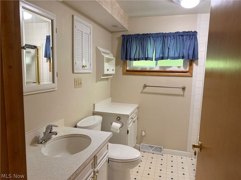 4805 Hoagland Blackstub Road, Cortland, OH 44410 Photo 11