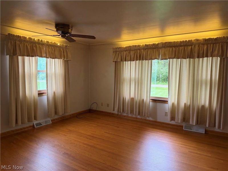 4805 Hoagland Blackstub Road, Cortland, OH 44410 Photo 2