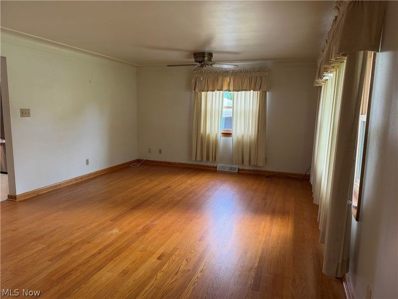 4805 Hoagland Blackstub Road, Cortland, OH 44410 Photo 3